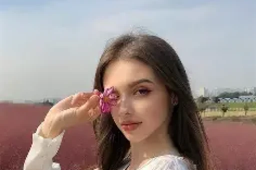 千万网红“留几手”塌房